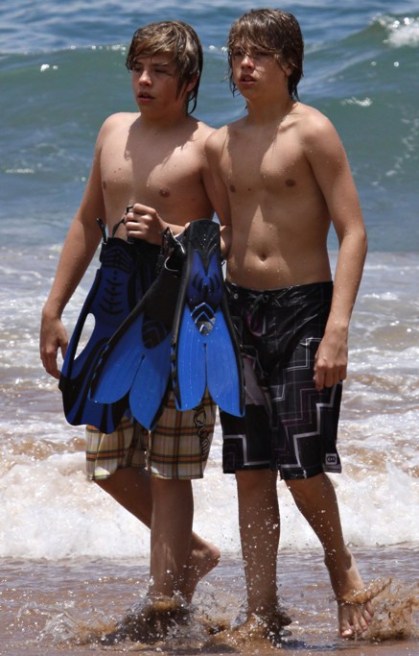 Dylan Cole SprouseShirtless In Hawaii August 2 2009 1142 pm